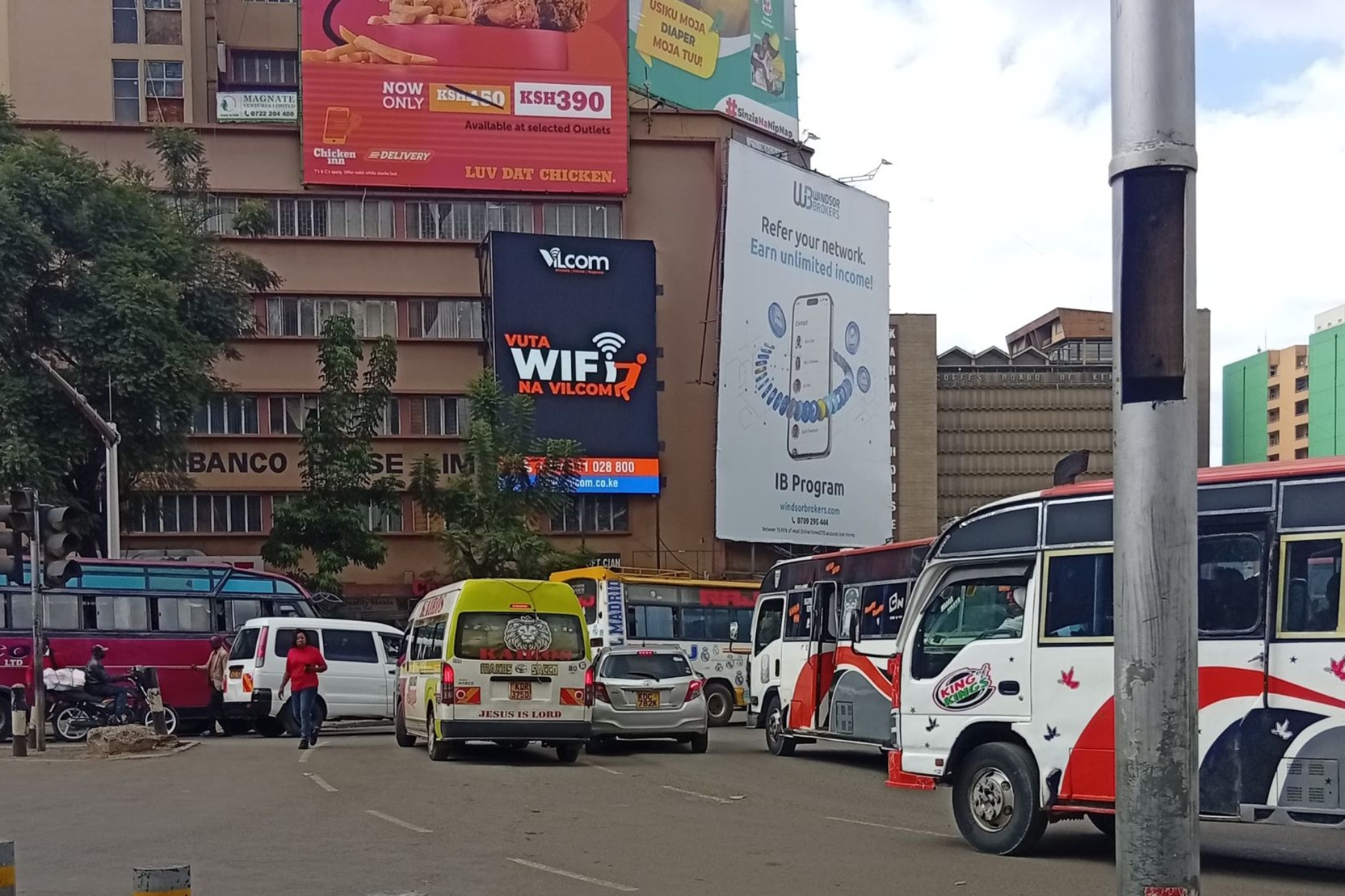 Zona Digital billboard hosting Vilcom Networks